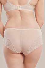 Load image into Gallery viewer, Fraulein Annie Falling In Love Short