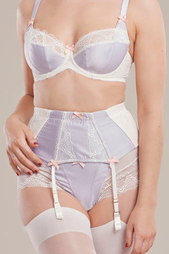 Fraulein Annie Falling In Love Suspender Belt